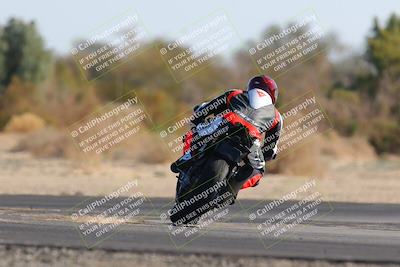 media/Dec-18-2022-SoCal Trackdays (Sun) [[8099a50955]]/Turn 7 Backside (1125am)/